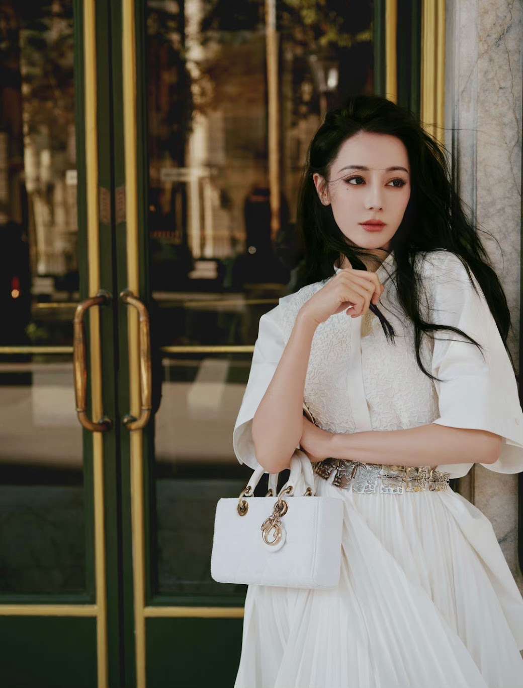 Dilireba Becomes First Chinese Global Spokesperson for Dior Beauty and Fragrances: “A Woman’s Strength Is Boundless and Infinite”