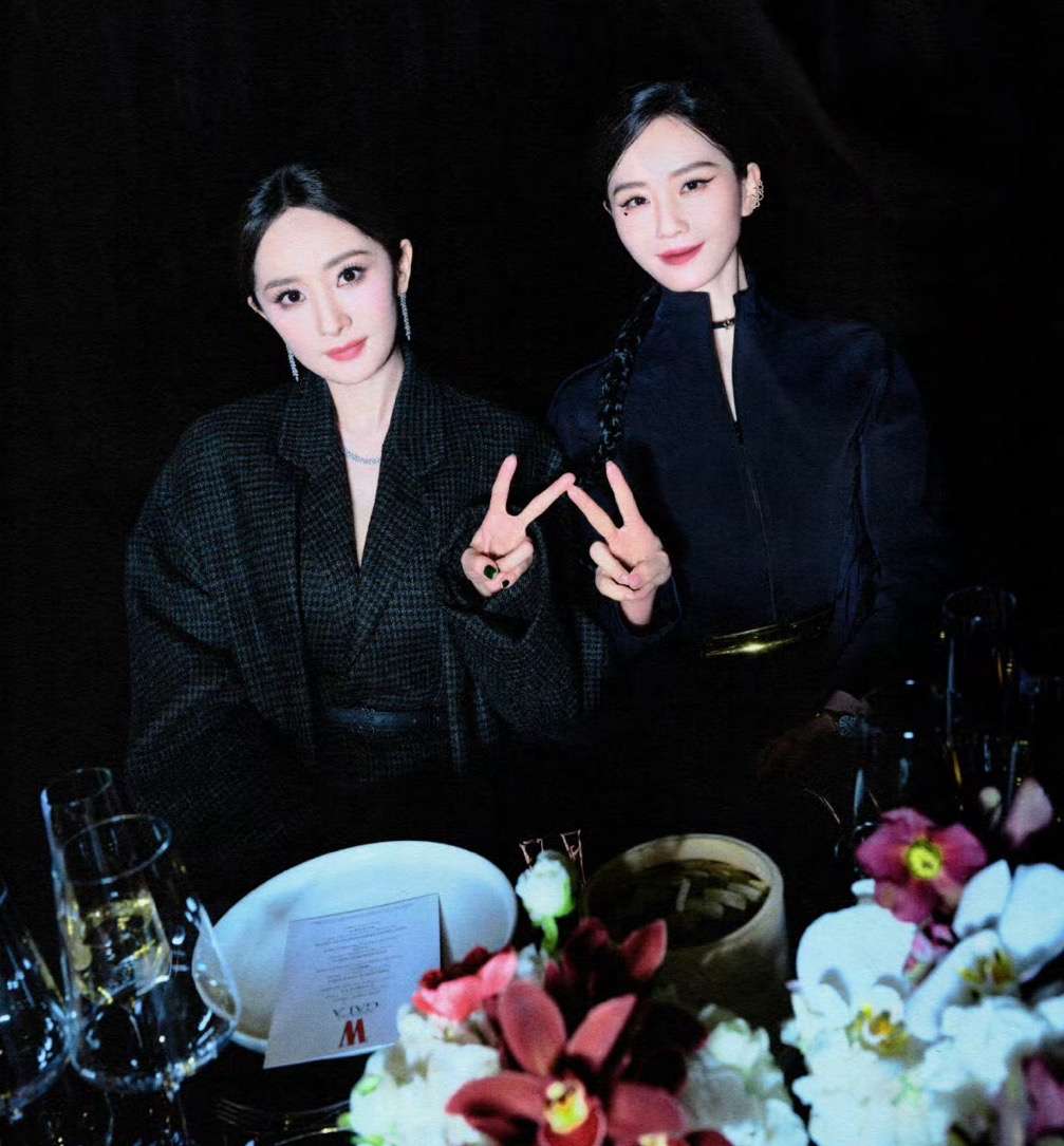 Yang Mi, Liu Shishi, Bai Jingting, Jing Boran Memorable Moments at W China Annual Gala 2023