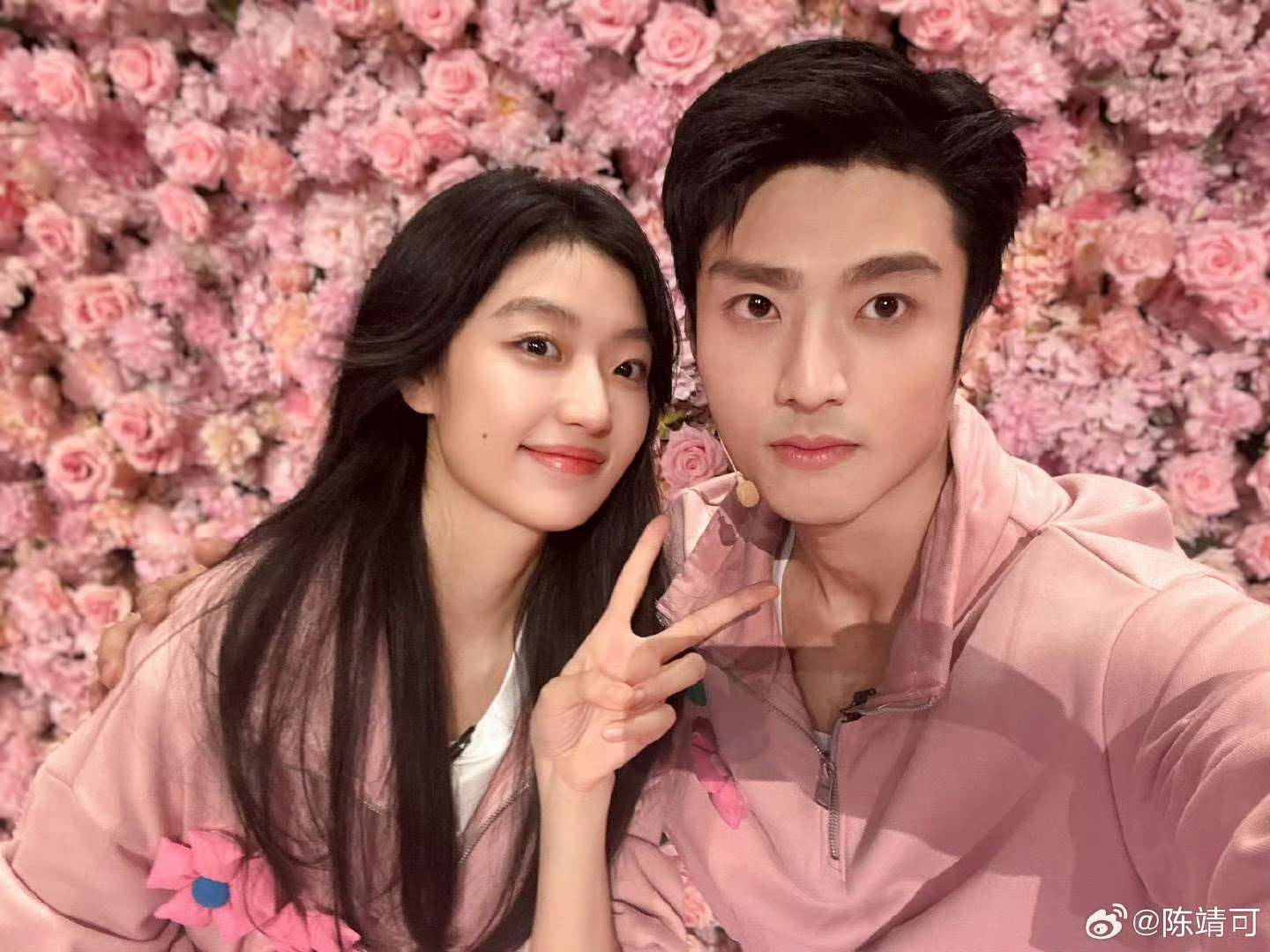 ‘Islands’ Co-Stars Sun Qian and Chen Jingke Are Each Other’s Ideal Type: ‘Hello Saturday’ Highlights