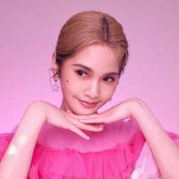 Rainie Yang (Yang Chenglin)