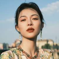 Zhong Chuxi (Elaine Zhong)