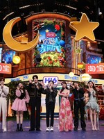 Jin Jing Tells Zhang Linghe His Head Is Full of Esther Yu and Is Stunned by His Long Legs: ‘Hello Saturday’ Highlights